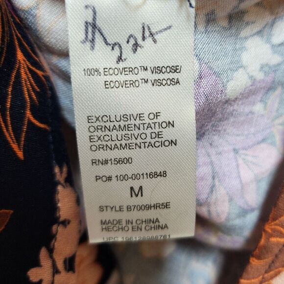 Democracy Top Womens M Purple Dark Floral Viscose Button Up Pleated 3/4 Sleeve - Picture 12 of 13